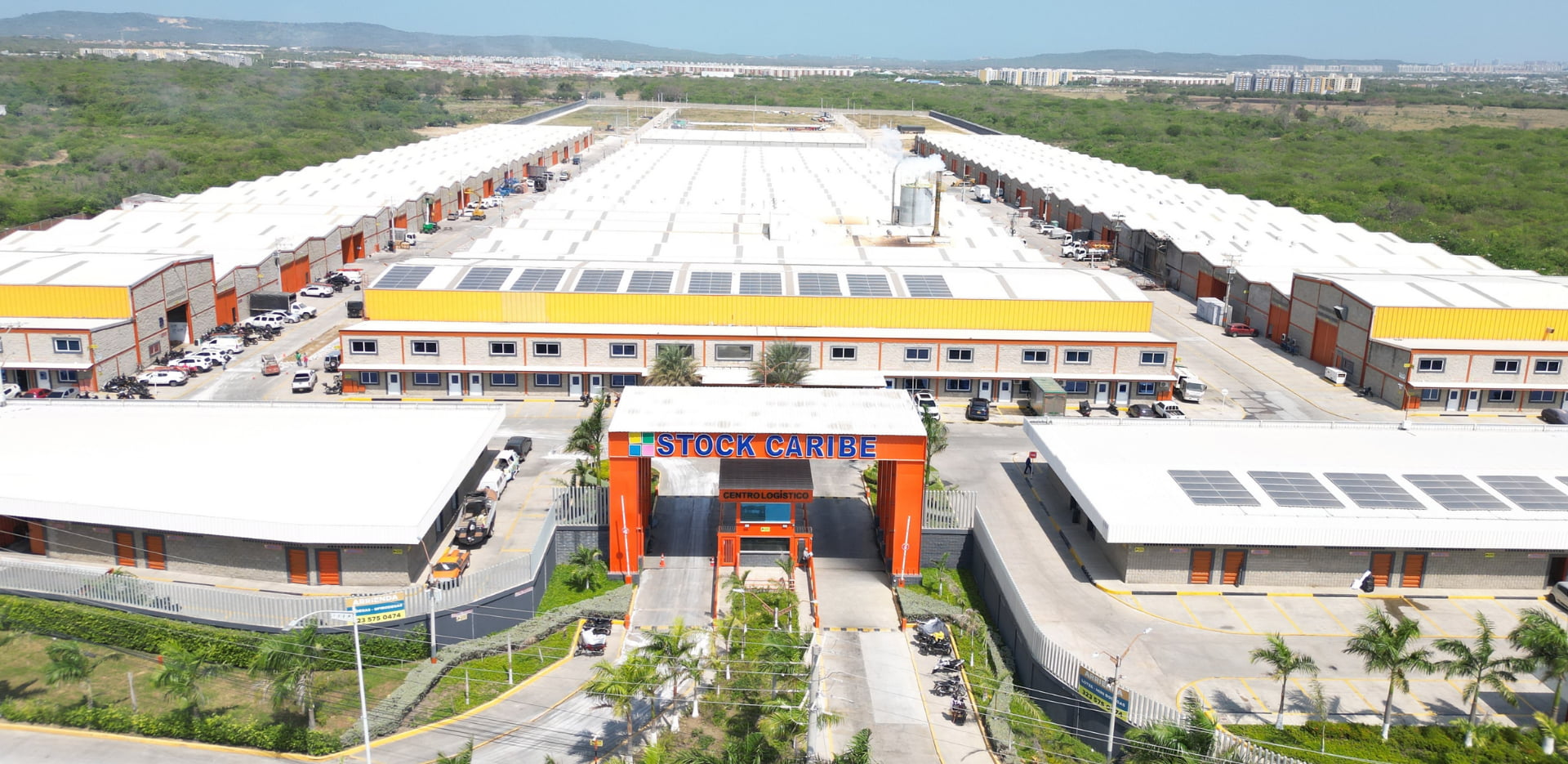 Centro logístico Stock Caribe - Entrada Principal
